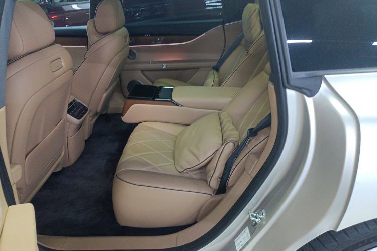 Used Hima Stelato S9 2024 All-Electric Ultra Four-Wheel-Drive Flagship Edition Interior 4