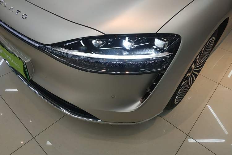 Used Hima Stelato S9 2024 All-Electric Ultra Four-Wheel-Drive Flagship Edition Left Front Headlight