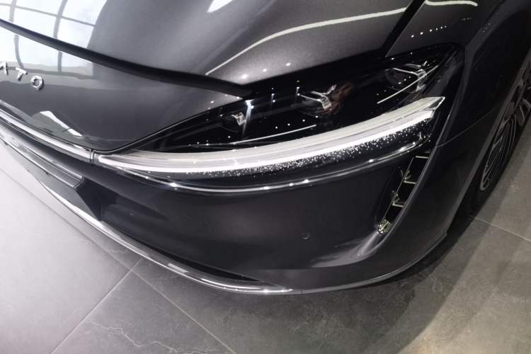 Used Hima Stelato S9 2024 All-Electric Ultra Four-Wheel-Drive Flagship Edition Left Front Headlight