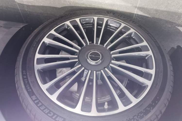 Used Hima Stelato S9 2024 All-Electric Ultra Four-Wheel-Drive Flagship Edition Left Front Wheel Hub