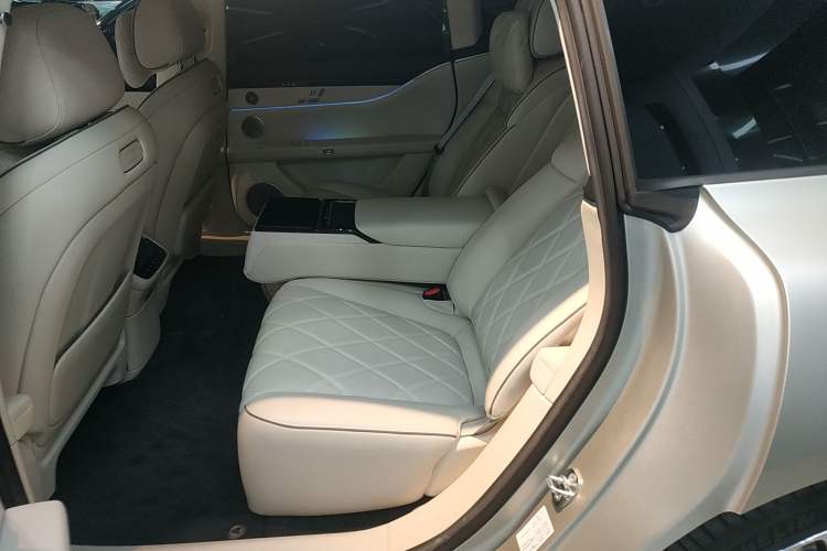 Used Hima Stelato S9 2024 All-Electric Ultra Four-Wheel-Drive Flagship Edition Left Rear Seat