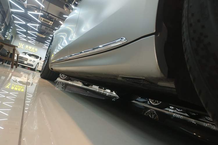 Used Hima Stelato S9 2024 All-Electric Ultra Four-Wheel-Drive Flagship Edition Left Side Sill