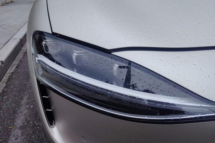 Used Hima Stelato S9 2024 All-Electric Ultra Rear-Drive Long-Range Flagship Edition Right Front Headlight