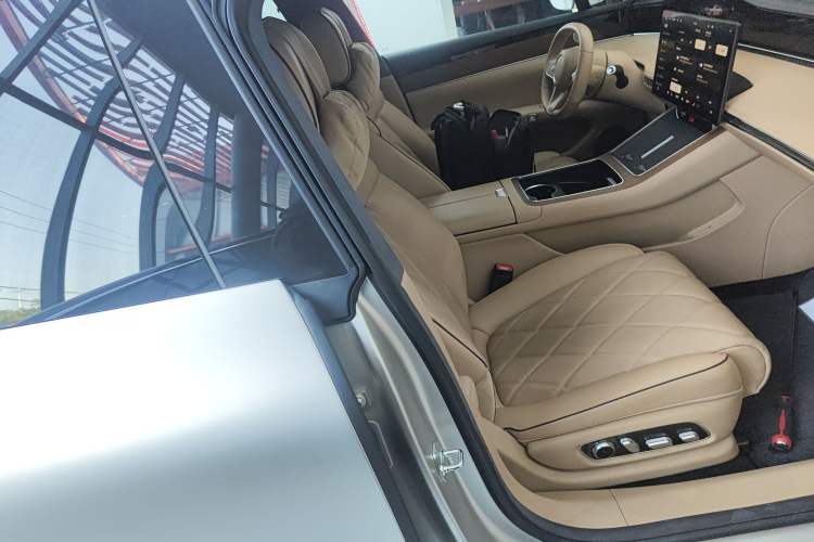 Used Hima Stelato S9 2024 All-Electric Ultra Four-Wheel-Drive Flagship Edition Right Front Seat