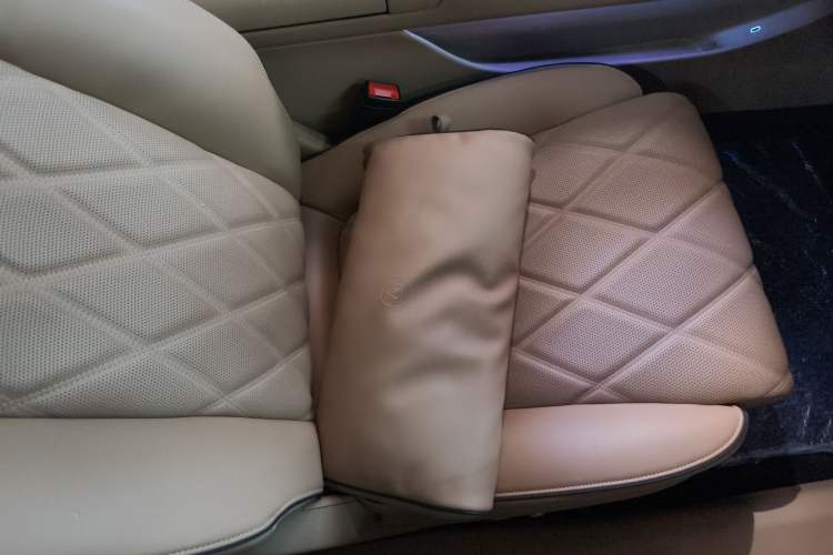 Used Hima Stelato S9 2024 All-Electric Ultra Four-Wheel-Drive Flagship Edition Right Front Seat