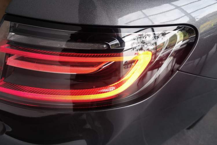 Used Hima Stelato S9 2024 All-Electric Ultra Four-Wheel-Drive Flagship Edition Right Rear Taillight