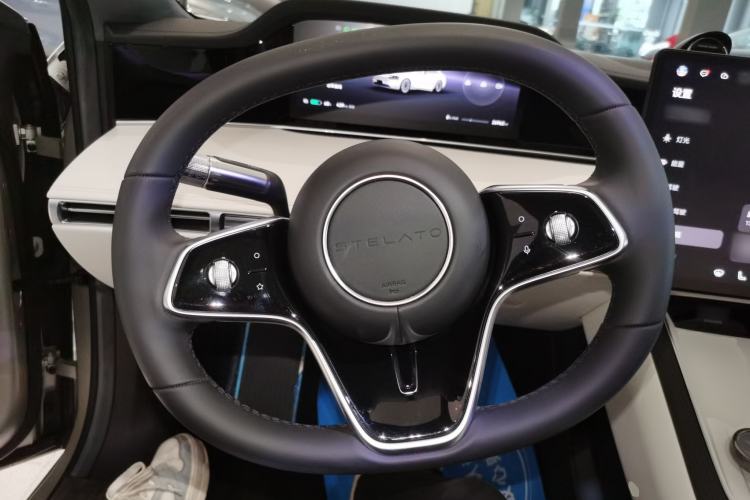 Used Hima Stelato S9 2024 All-Electric Max Rear-Drive Long-Range Version Steering Wheel