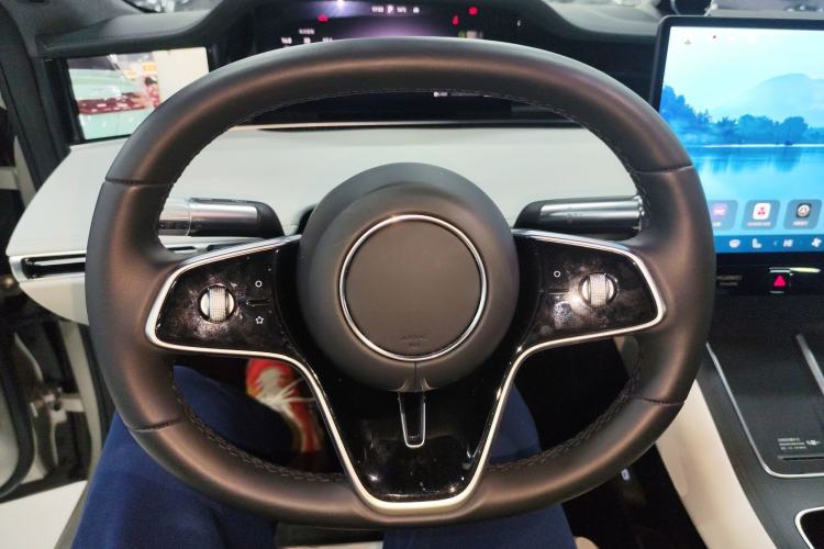 Used Hima Stelato S9 2024 All-Electric Ultra Four-Wheel-Drive Flagship Edition Steering Wheel