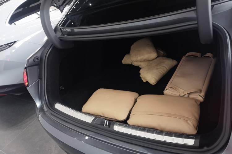 Used Hima Stelato S9 2024 All-Electric Ultra Four-Wheel-Drive Flagship Edition Trunk