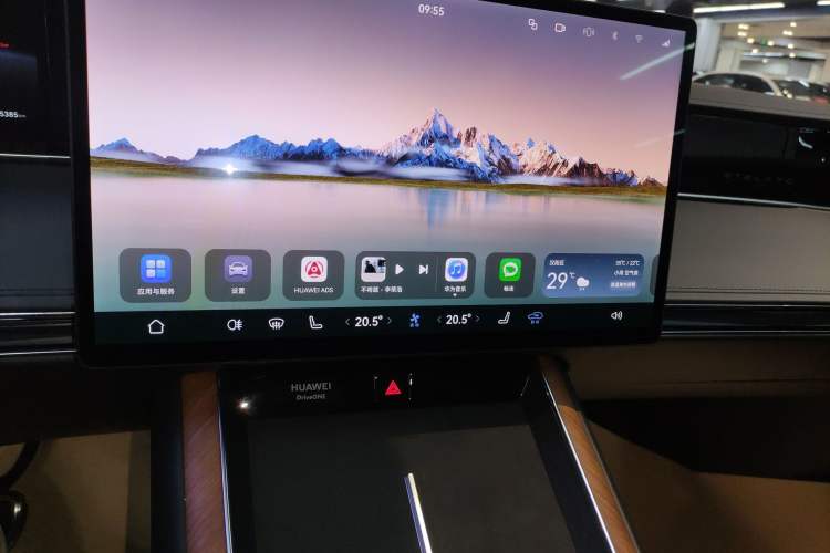 Used Hima Stelato S9 2024 All-Electric Ultra Four-Wheel-Drive Flagship Edition Audio And AC Panel