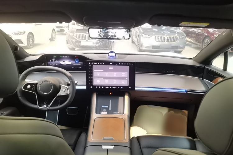 Used Hima Stelato S9 2024 All-Electric Ultra Four-Wheel-Drive Flagship Edition Center Console