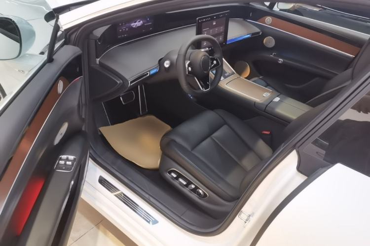 Used Hima Stelato S9 2024 All-Electric Ultra Four-Wheel-Drive Flagship Edition Driver Seat