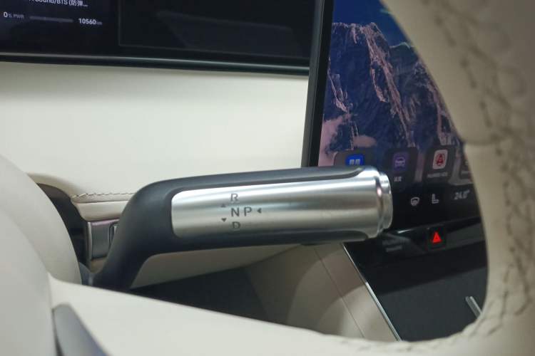 Used Hima Stelato S9 2024 All-Electric Ultra Four-Wheel-Drive Flagship Edition Gear Lever