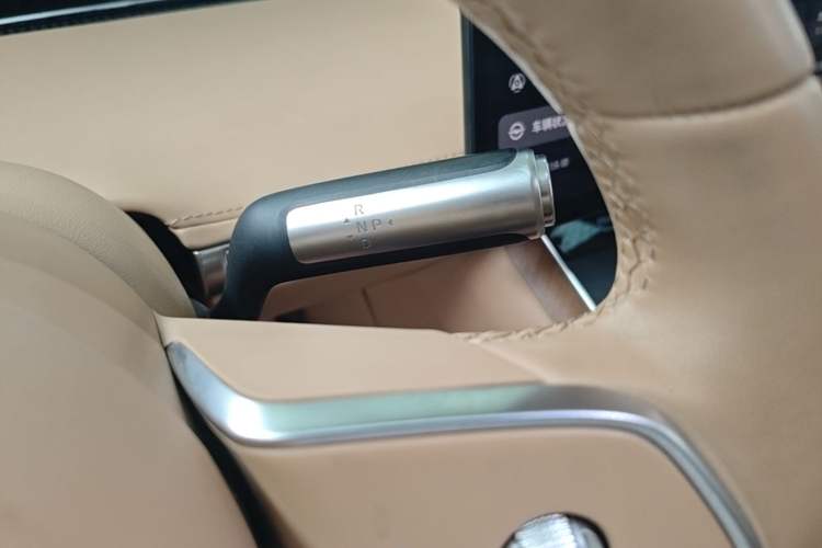 Used Hima Stelato S9 2024 All-Electric Max Rear-Drive Long-Range Version Gear Lever