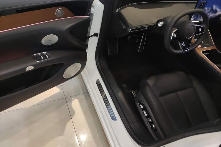 Used Hima Stelato S9 2024 All-Electric Ultra Four-Wheel-Drive Flagship Edition Interior 3