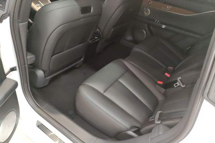 Used Hima Stelato S9 2024 All-Electric Ultra Four-Wheel-Drive Flagship Edition Interior 4