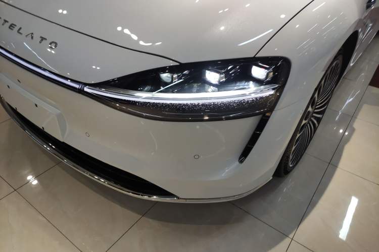 Used Hima Stelato S9 2024 All-Electric Ultra Four-Wheel-Drive Flagship Edition Left Front Headlight