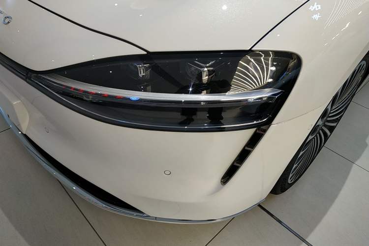Used Hima Stelato S9 2024 All-Electric Ultra Four-Wheel-Drive Flagship Edition Left Front Headlight