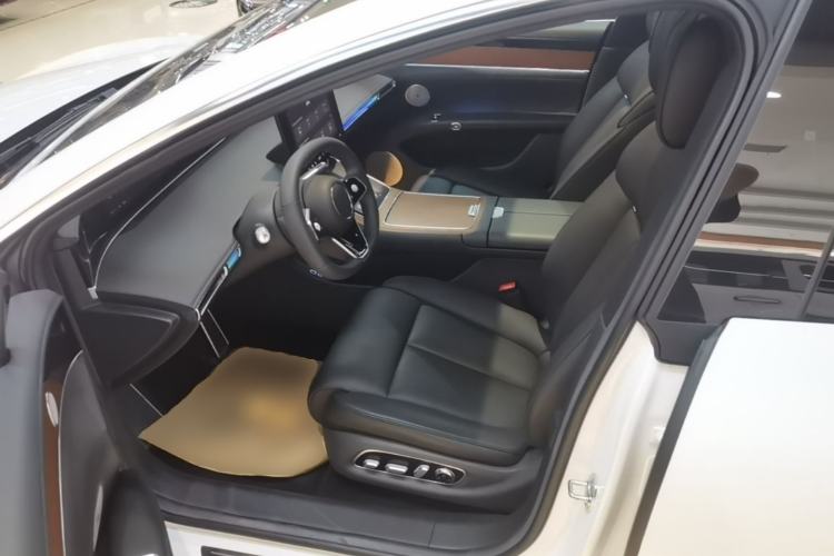Used Hima Stelato S9 2024 All-Electric Ultra Four-Wheel-Drive Flagship Edition Left Front Seat