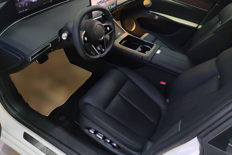 Used Hima Stelato S9 2024 All-Electric Ultra Four-Wheel-Drive Flagship Edition Left Front Seat