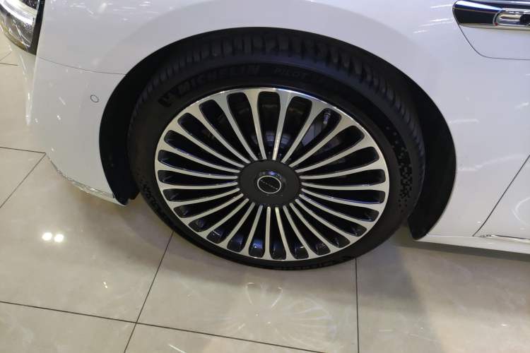 Used Hima Stelato S9 2024 All-Electric Ultra Four-Wheel-Drive Flagship Edition Left Front Wheel Hub