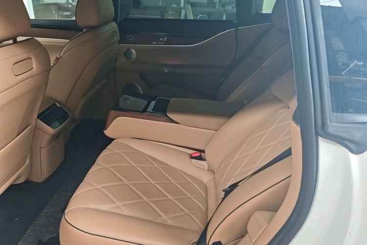 Used Hima Stelato S9 2024 All-Electric Max Rear-Drive Long-Range Version Left Rear Seat