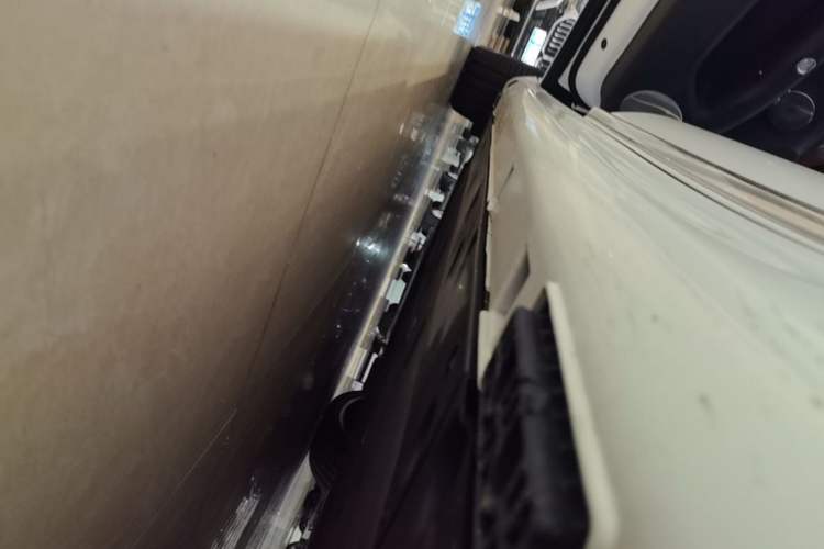 Used Hima Stelato S9 2024 All-Electric Ultra Four-Wheel-Drive Flagship Edition Left Side Sill