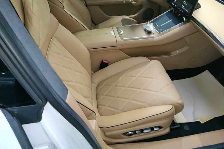 Used Hima Stelato S9 2024 All-Electric Ultra Four-Wheel-Drive Flagship Edition Right Front Seat