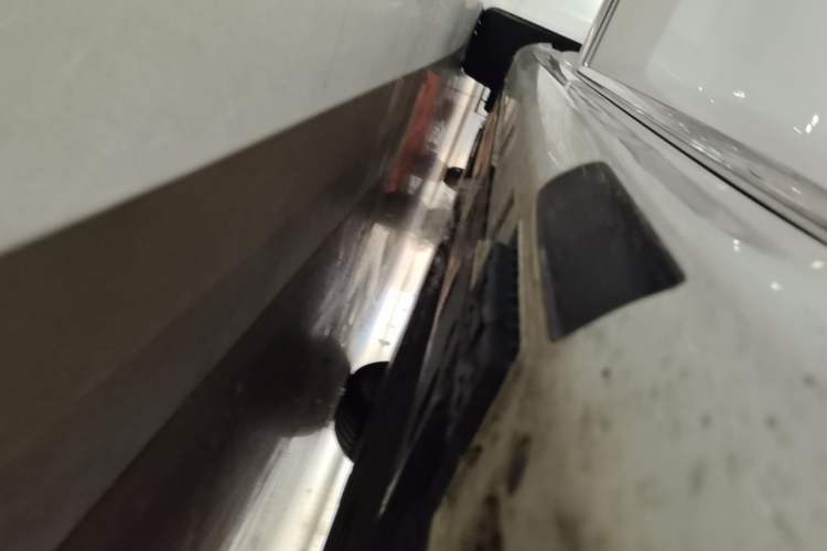 Used Hima Stelato S9 2024 All-Electric Ultra Four-Wheel-Drive Flagship Edition Right Side Sill