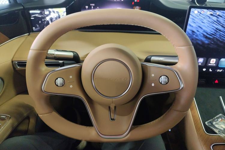 Used Hima Stelato S9 2024 All-Electric Ultra Four-Wheel-Drive Flagship Edition Steering Wheel