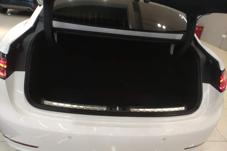 Used Hima Stelato S9 2024 All-Electric Ultra Four-Wheel-Drive Flagship Edition Trunk