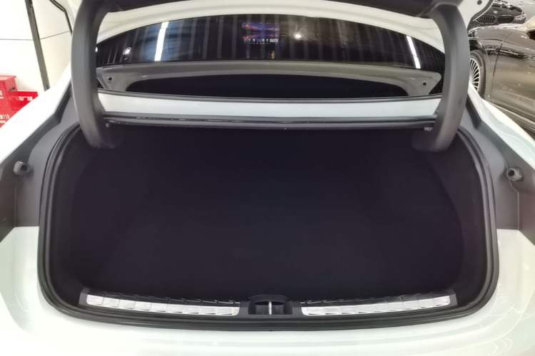 Used Hima Stelato S9 2024 All-Electric Ultra Four-Wheel-Drive Flagship Edition Trunk