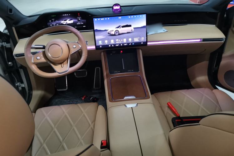 Used Hima Stelato S9 2024 All-Electric Ultra Four-Wheel-Drive Flagship Edition Center Console