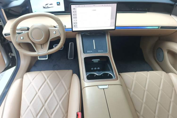Used Hima Stelato S9 2024 All-Electric Ultra Four-Wheel-Drive Flagship Edition Center Console