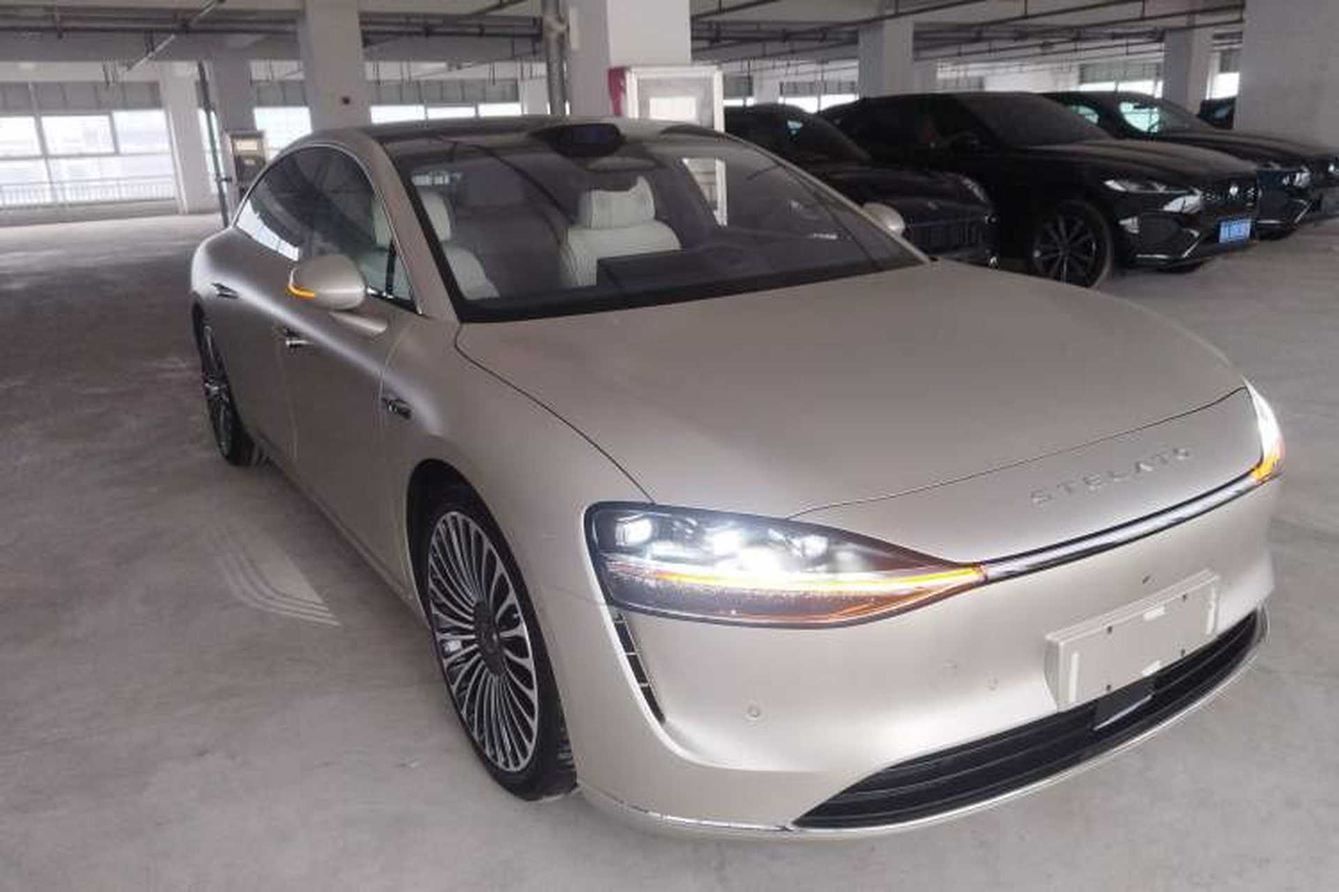 Used Hima Stelato S9 2024 All-Electric Ultra Four-Wheel-Drive Flagship Edition Exterior 2