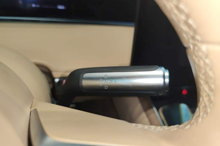 Used Hima Stelato S9 2024 All-Electric Ultra Four-Wheel-Drive Flagship Edition Gear Lever