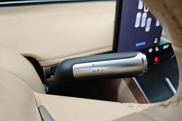 Used Hima Stelato S9 2024 All-Electric Ultra Four-Wheel-Drive Flagship Edition Gear Lever
