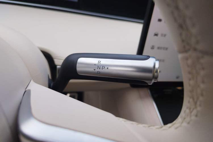Used Hima Stelato S9 2024 All-Electric Ultra Four-Wheel-Drive Flagship Edition Gear Lever