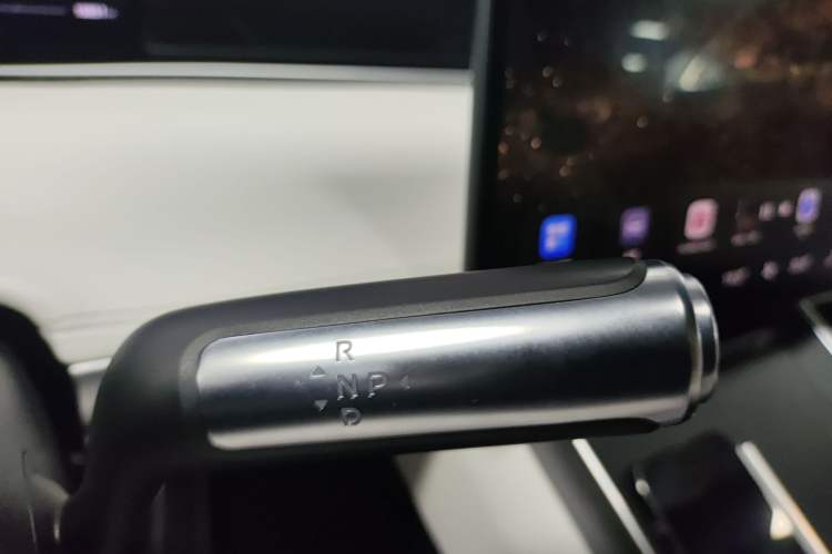 Used Hima Stelato S9 2024 All-Electric Ultra Four-Wheel-Drive Flagship Edition Gear Lever
