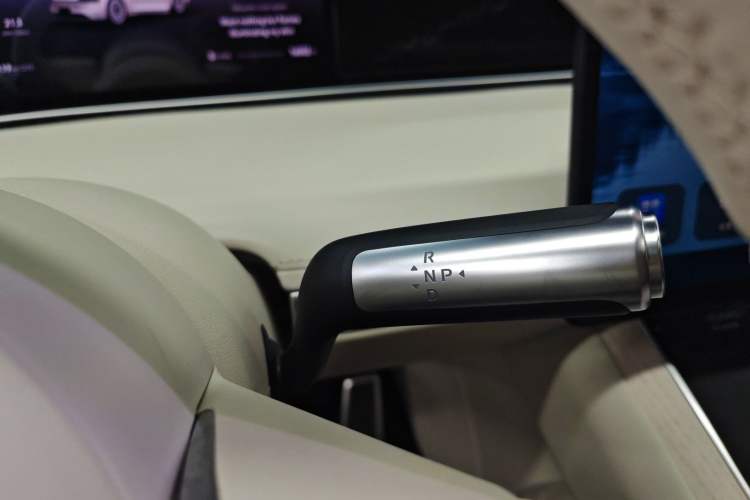 Used Hima Stelato S9 2024 All-Electric Ultra Four-Wheel-Drive Flagship Edition Gear Lever