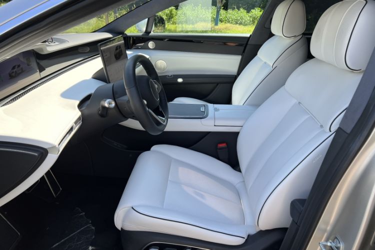 Used Hima Stelato S9 2024 All-Electric Ultra Four-Wheel-Drive Flagship Edition Interior 2