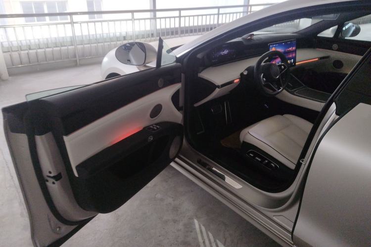 Used Hima Stelato S9 2024 All-Electric Ultra Four-Wheel-Drive Flagship Edition Interior 3