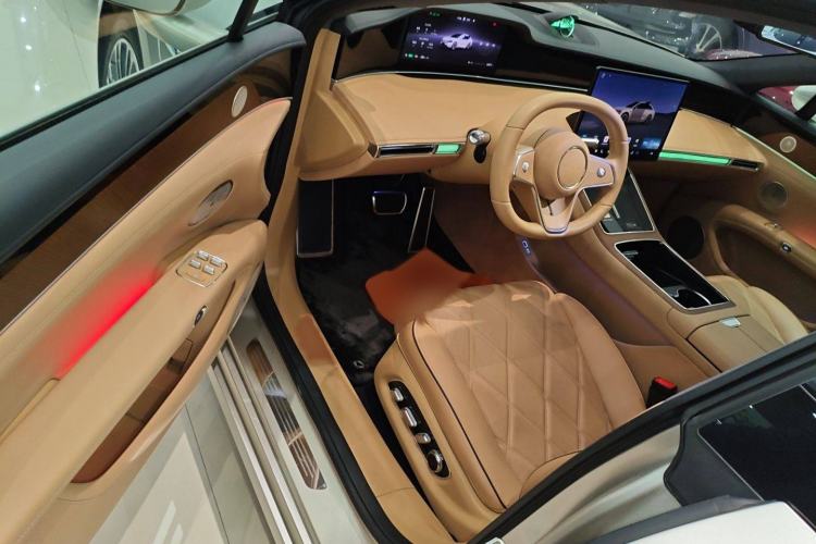 Used Hima Stelato S9 2024 All-Electric Ultra Four-Wheel-Drive Flagship Edition Interior 3