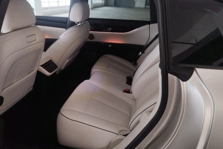 Used Hima Stelato S9 2024 All-Electric Ultra Four-Wheel-Drive Flagship Edition Interior 4