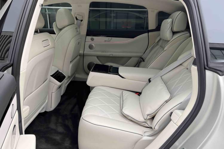Used Hima Stelato S9 2024 All-Electric Ultra Four-Wheel-Drive Flagship Edition Interior 4