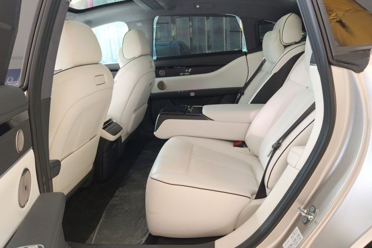 Used Hima Stelato S9 2024 All-Electric Ultra Four-Wheel-Drive Flagship Edition Interior 4