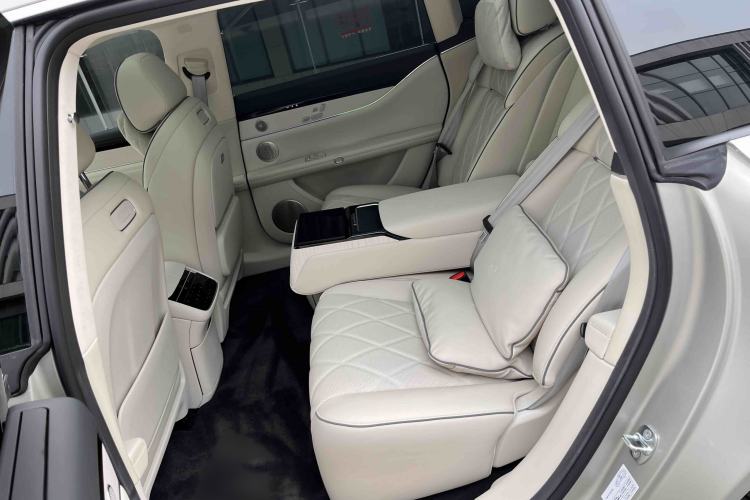 Used Hima Stelato S9 2024 All-Electric Ultra Four-Wheel-Drive Flagship Edition Interior 7