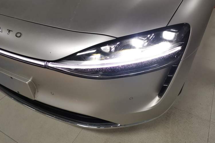Used Hima Stelato S9 2024 All-Electric Ultra Four-Wheel-Drive Flagship Edition Left Front Headlight
