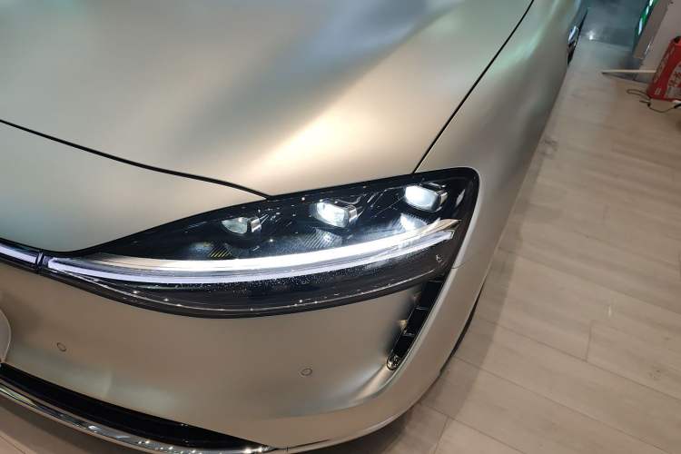 Used Hima Stelato S9 2024 All-Electric Ultra Four-Wheel-Drive Flagship Edition Left Front Headlight