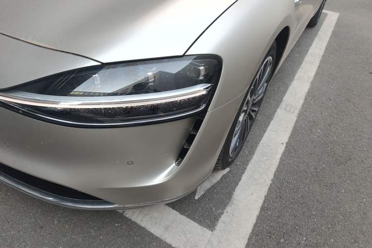 Used Hima Stelato S9 2024 All-Electric Ultra Four-Wheel-Drive Flagship Edition Left Front Headlight